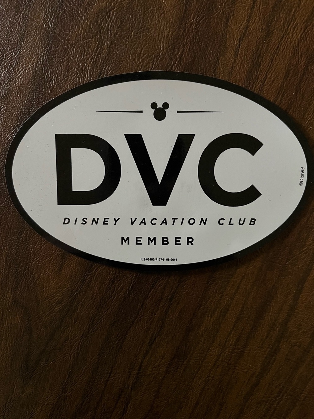 New Disney Vacation Club Member Oval Magnet - White with Black